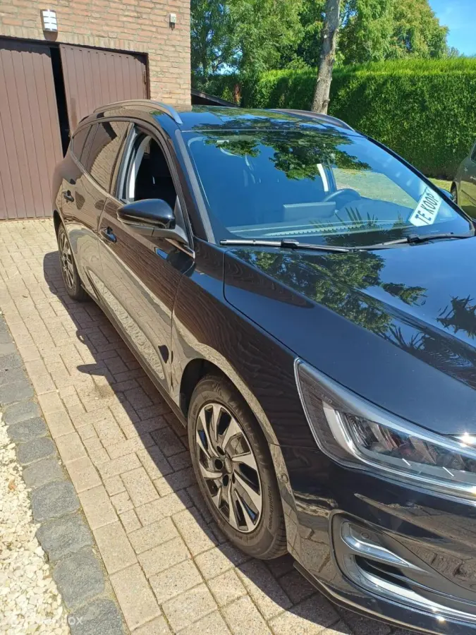 1.0 EcoBoost Hybrid Titanium Style