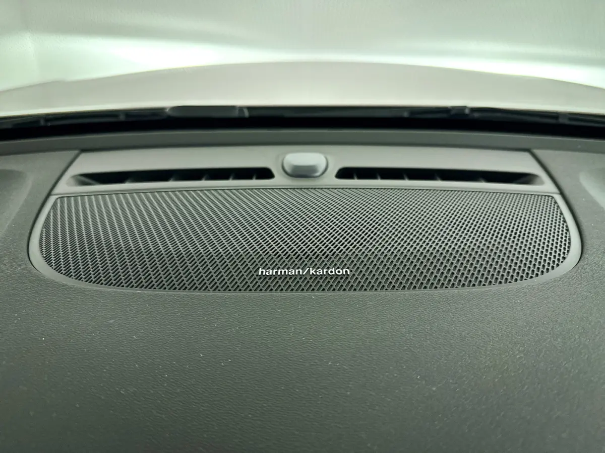 B4 Plus Dark | Parkeercamera | Harman Kardon | Stoel- en Stuurverwarming | Trekhaak