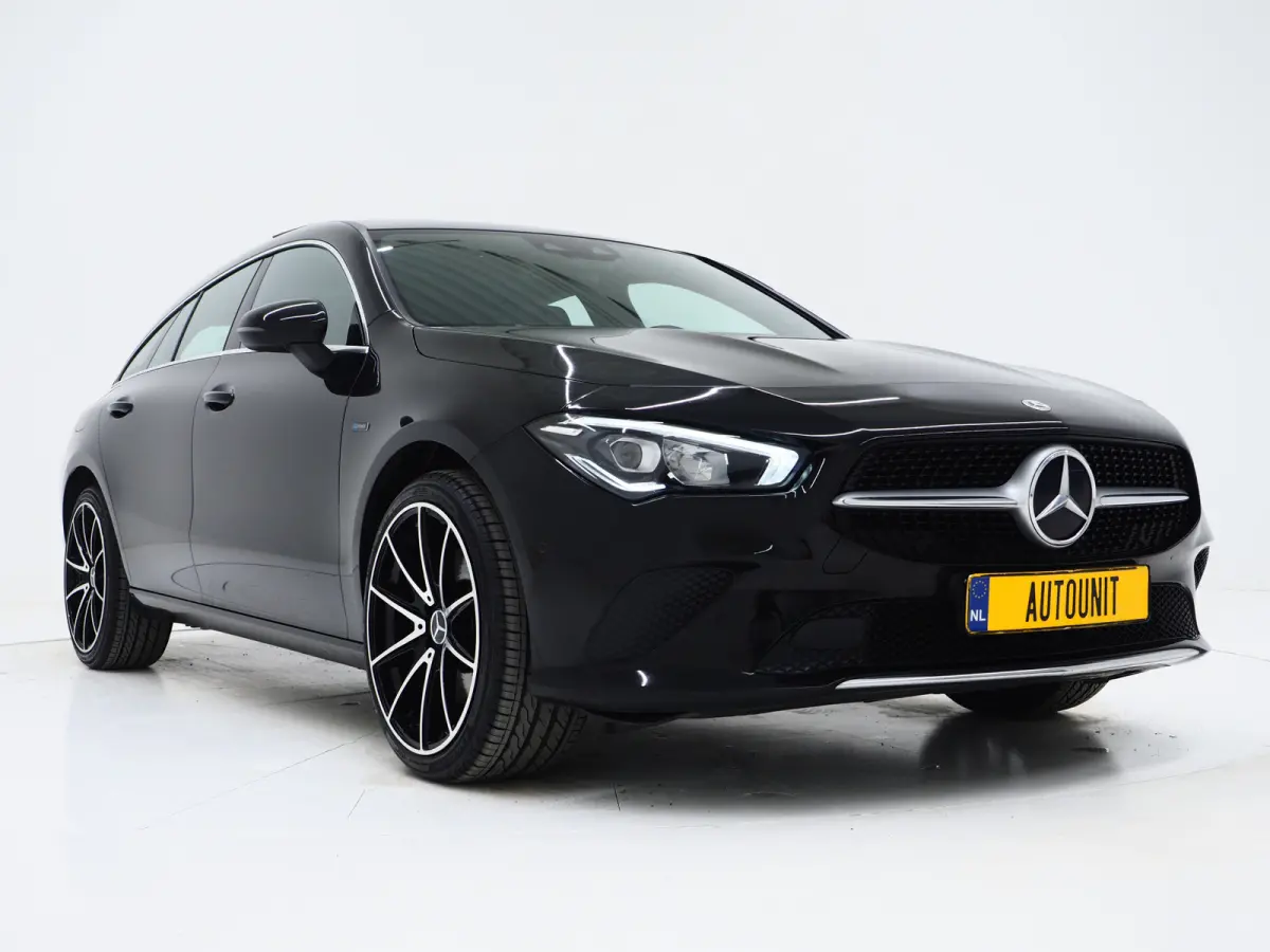 250 e Premium | Panoramadak | Leder | Trekhaak | Camera | Sfeerlicht | Carbon | Cruise | LED