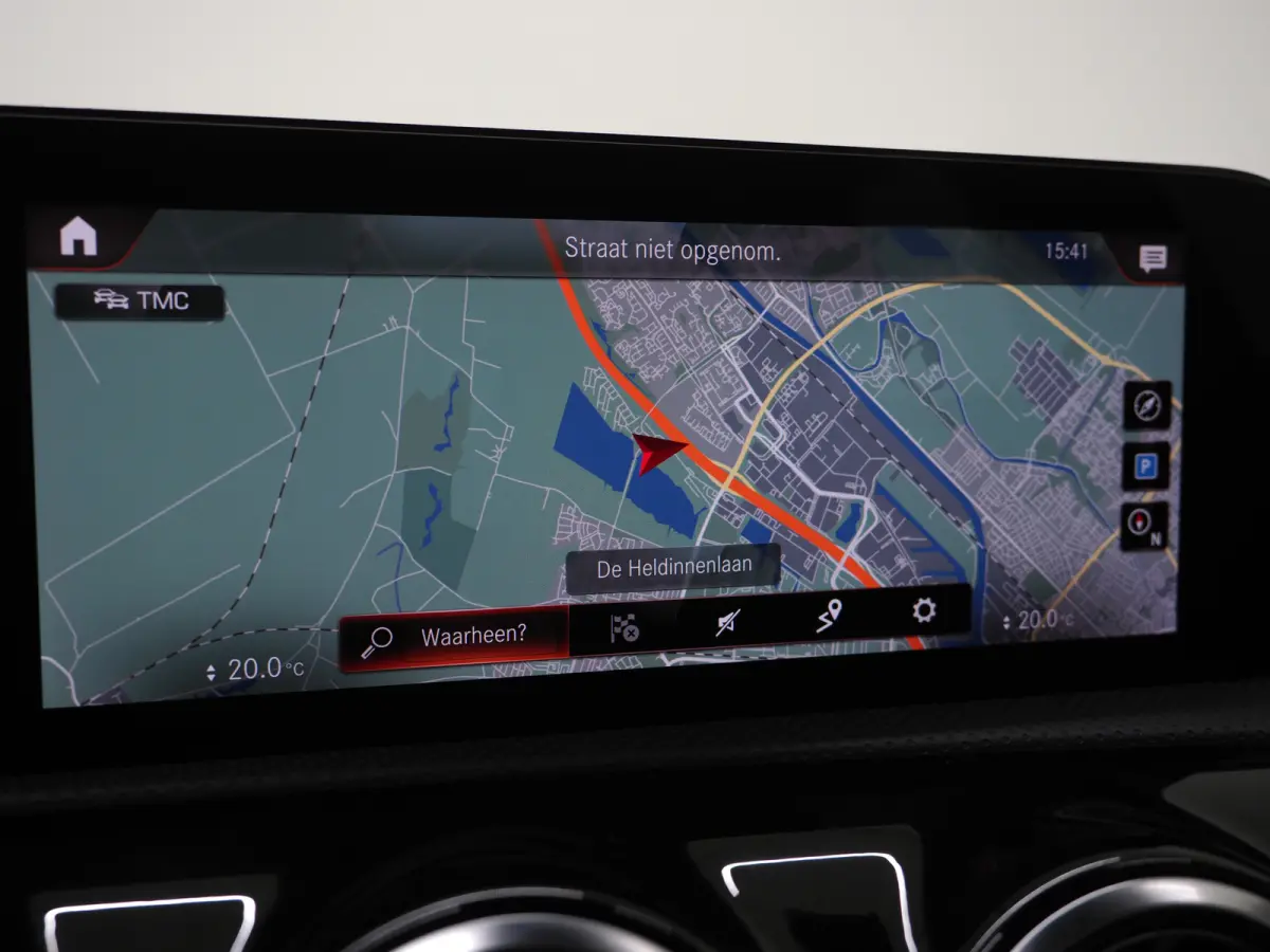 250e Premium | Panoramadak | Leder | Trekhaak | Camera | Sfeerlicht | Carbon | Cruise | LED