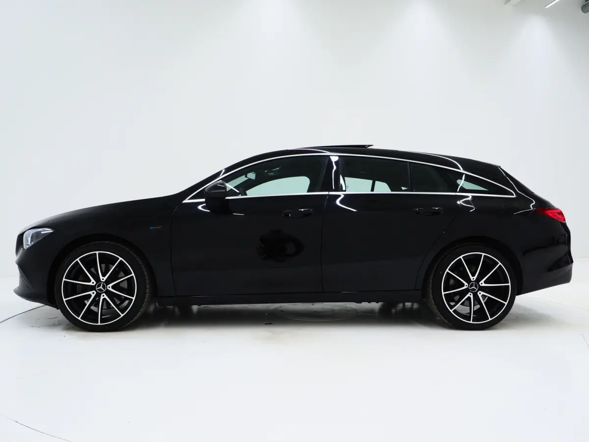 250e Premium | Panoramadak | Leder | Trekhaak | Camera | Sfeerlicht | Carbon | Cruise | LED