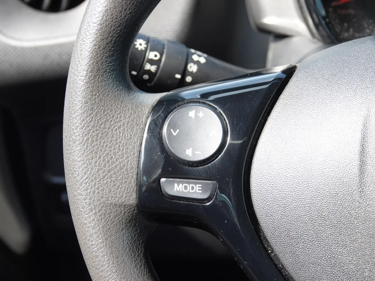 1.0 VTi Feel AIRCO | AUDIO | BT-TEL