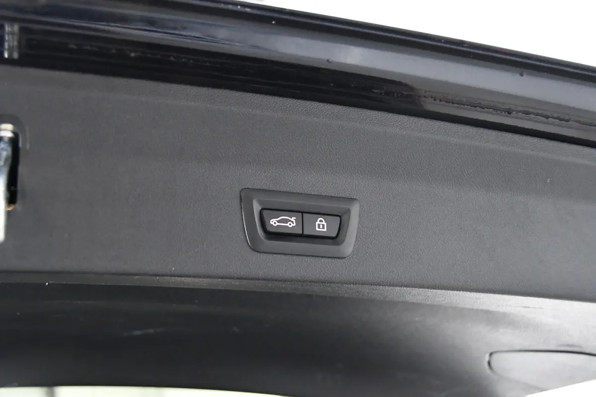 XDRIVE30E Pano*side-assist*Keyless