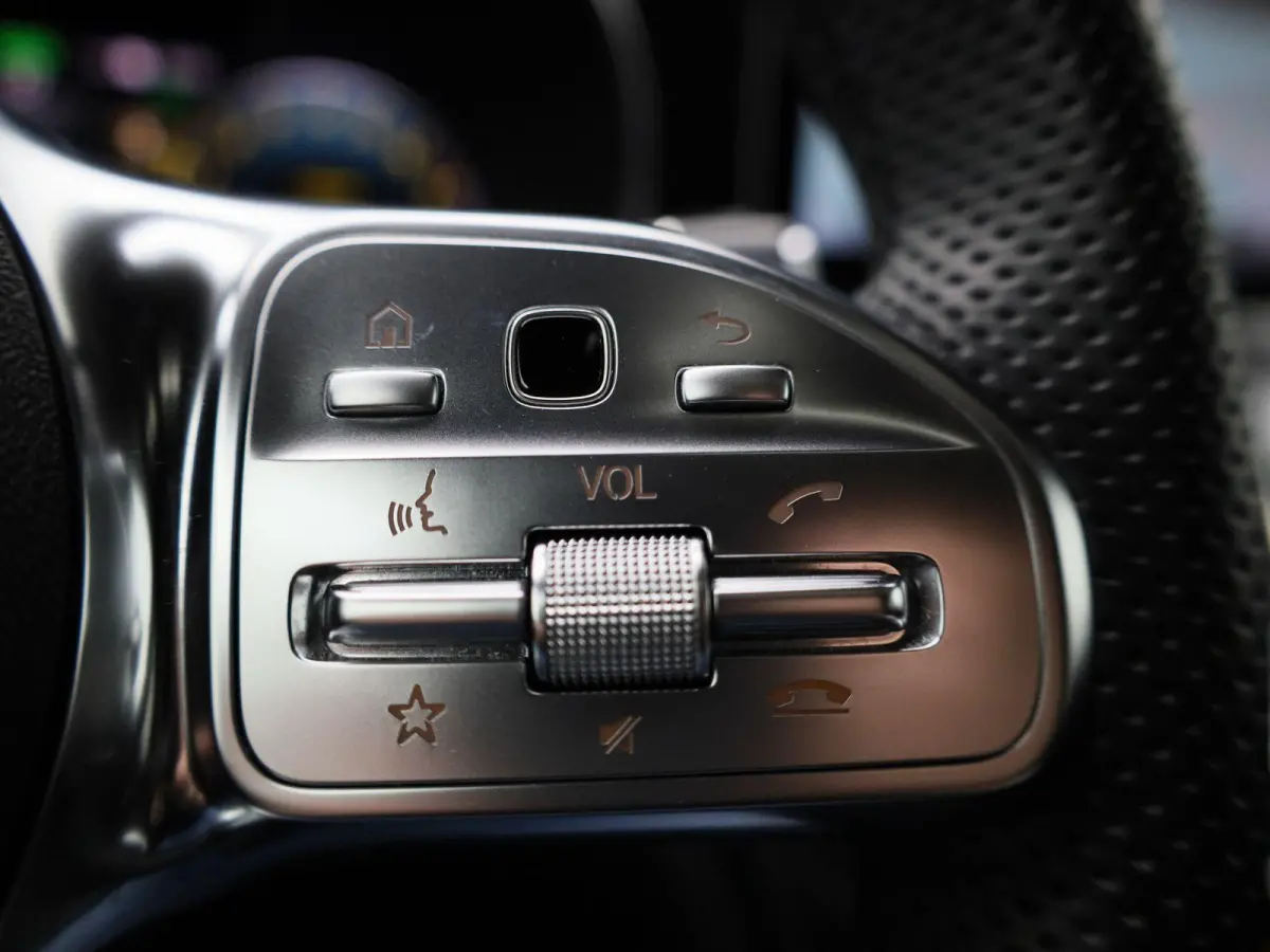300e 4MATIC Business Solution AMG | PANORAMADAK | 360 CAMERA | STOELVERWARMING | NAVIGATIE | TREKHAAK