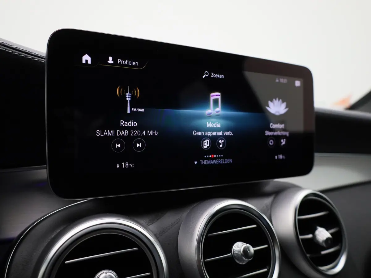 300e 4MATIC Business Solution AMG | PANORAMADAK | 360 CAMERA | STOELVERWARMING | NAVIGATIE | TREKHAAK