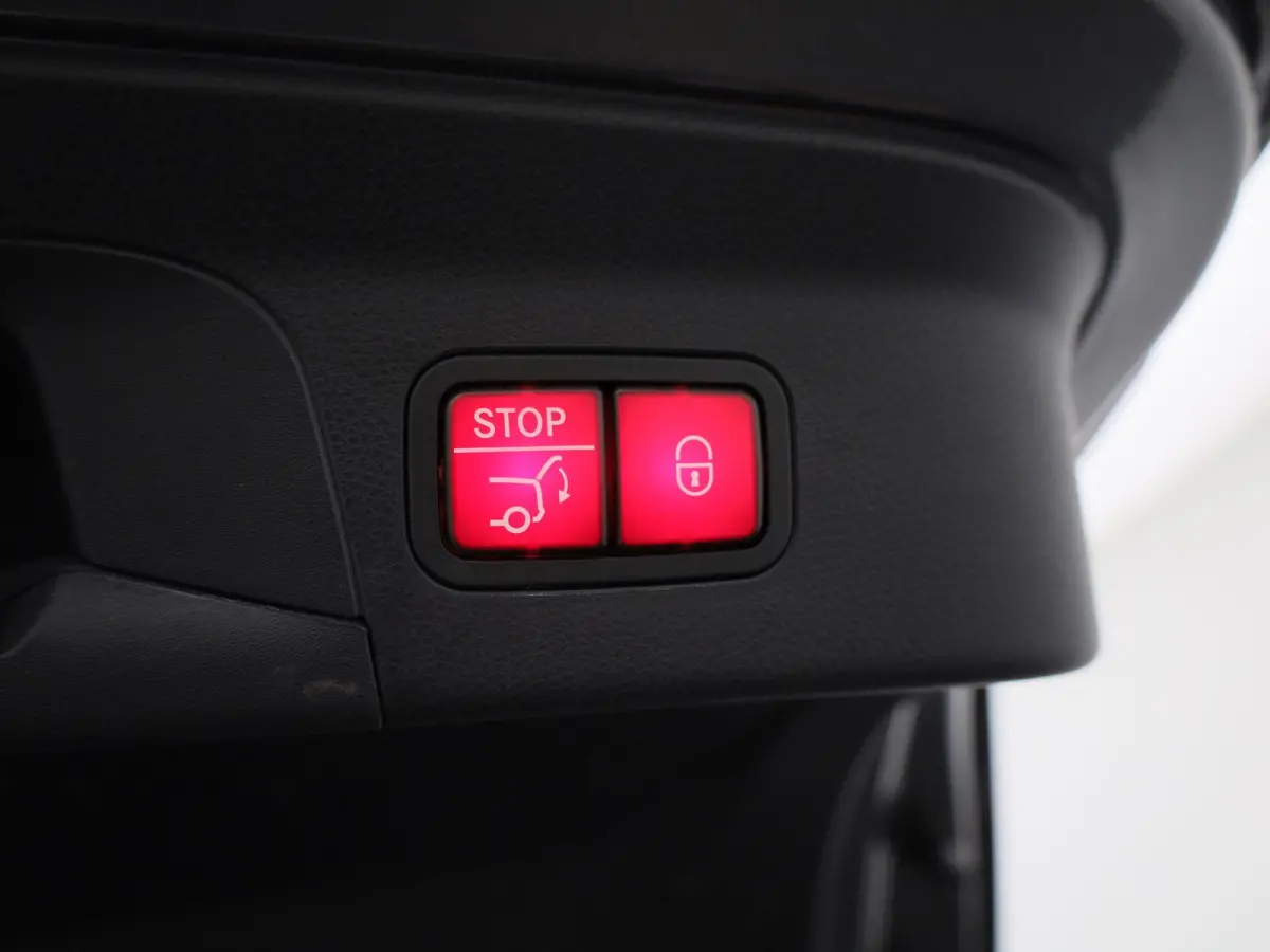 300e 4MATIC Business Solution AMG | PANORAMADAK | 360 CAMERA | STOELVERWARMING | NAVIGATIE | TREKHAAK