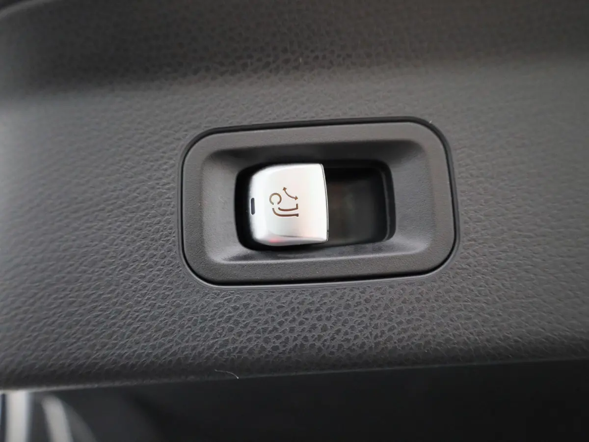 300e 4MATIC Business Solution AMG | PANORAMADAK | 360 CAMERA | STOELVERWARMING | NAVIGATIE | TREKHAAK
