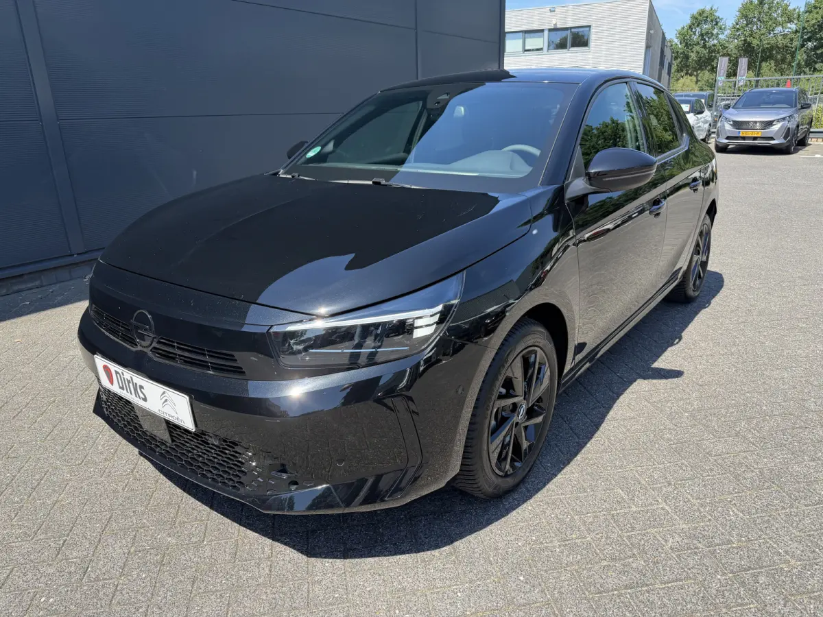100pk GS (Camera - Keyless Entry - LED - Automatische Airco - Navigatie - Apple Carplay - Draadloos laden - Digitaal dashboard)