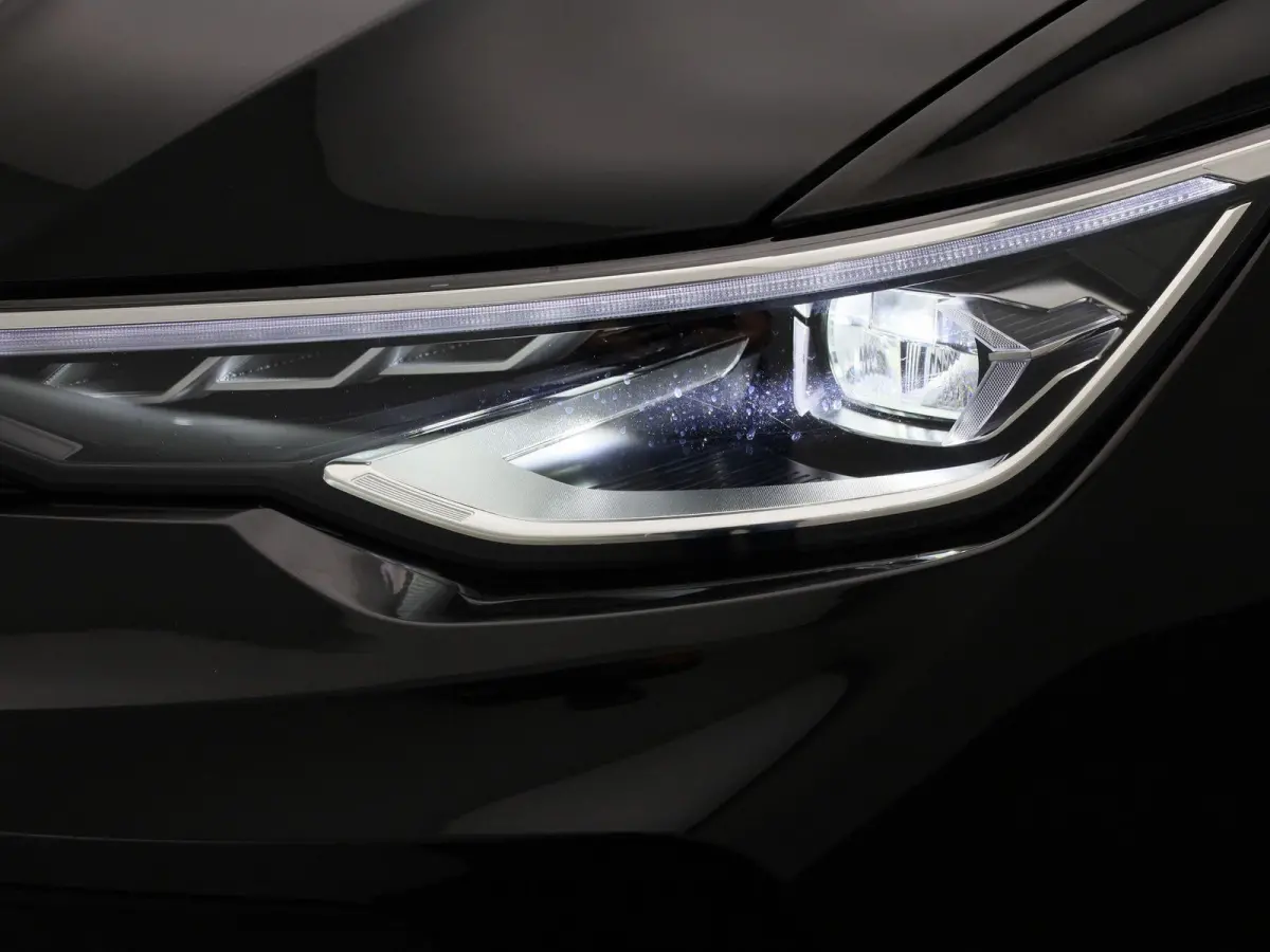 1.5 eHybrid Style Edition 204 PK Origineel Nederlands | 1e Eigenaar | Navigatie | Stoelverwarming | LED Matrix | Achteruitrijcamera | Parkeersensoren | Artvelours
