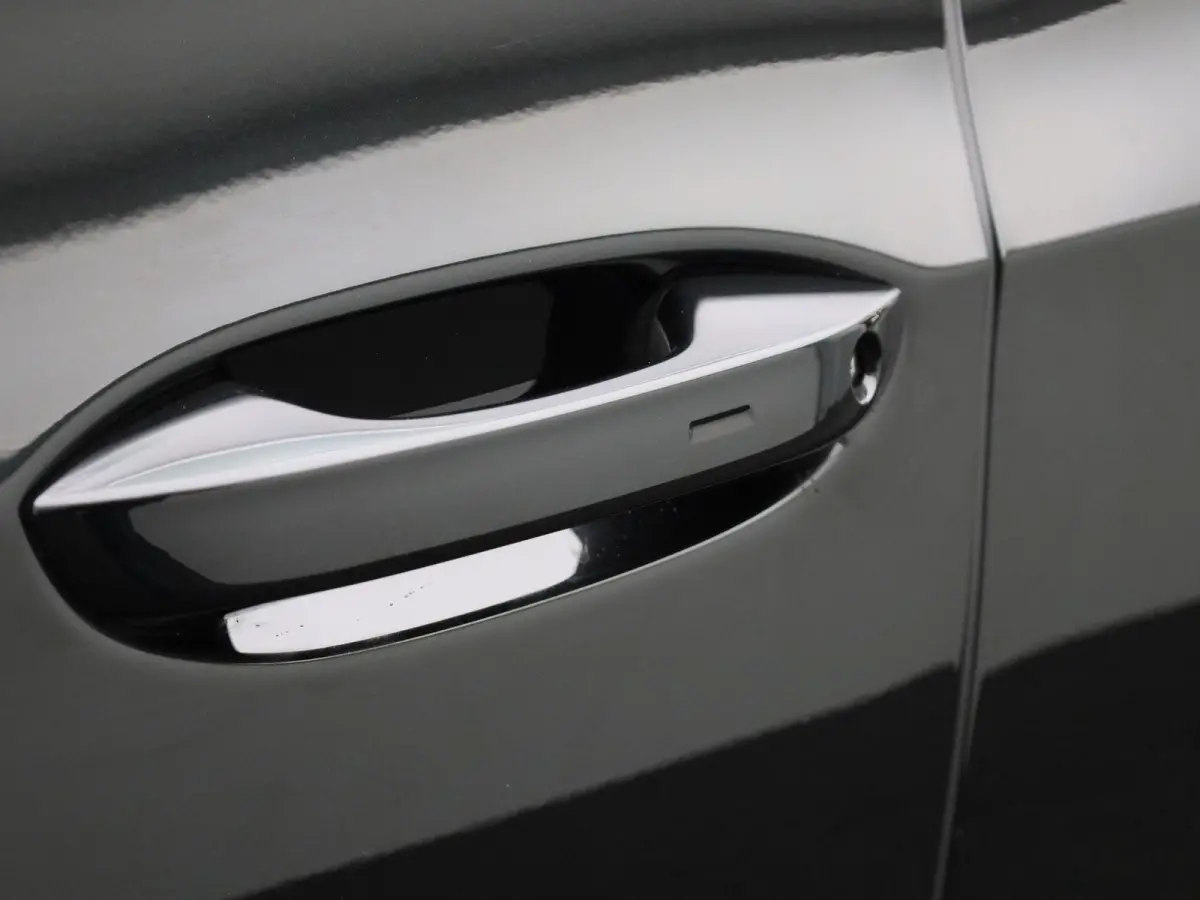1.5 eHybrid Style Edition 204 PK Origineel Nederlands | 1e Eigenaar | Navigatie | Stoelverwarming | LED Matrix | Achteruitrijcamera | Parkeersensoren | Artvelours