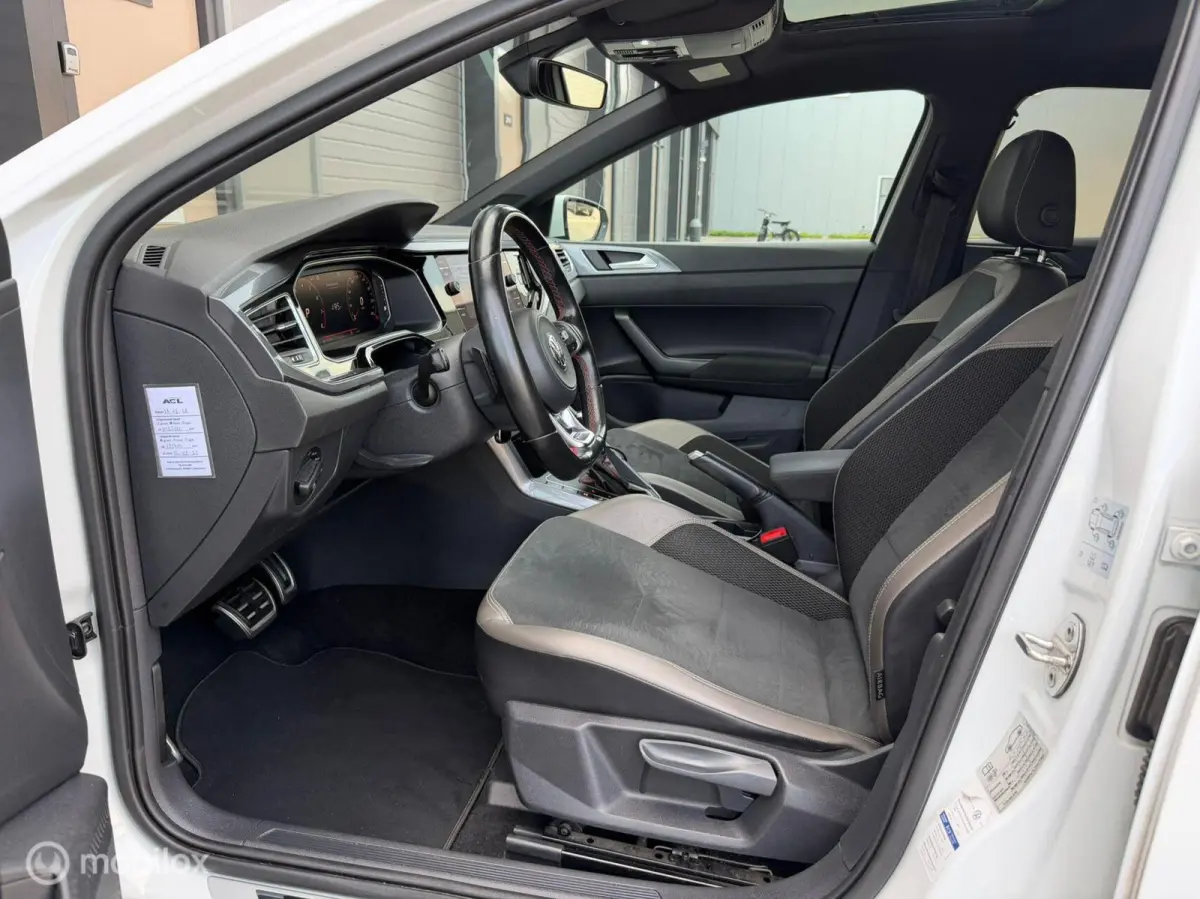2.0 GTI / Pano / Virtual / Beats / ACC / Camera | Automatisch inparkeren | LED |