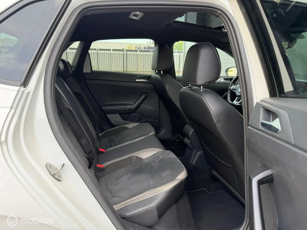 2.0 GTI / Pano / Virtual / Beats / ACC / Camera | Automatisch inparkeren | LED |
