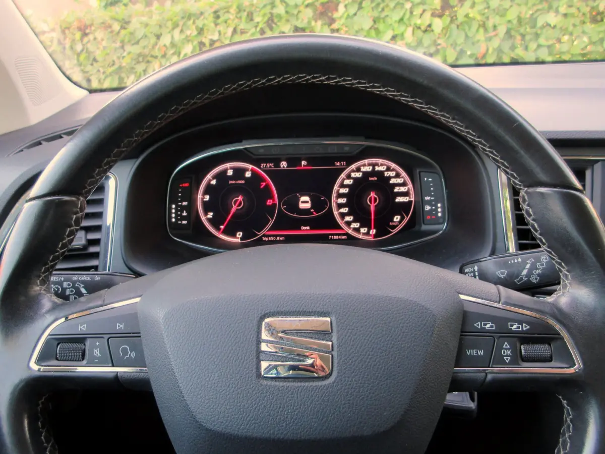 1.0 EcoTSI Style ntense * LED * Camera * Trekhaak *
