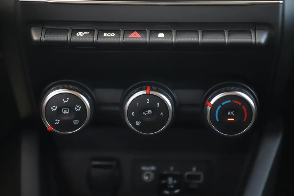 1.0 TCe Business Zen Donkere Ramen Navigatie Carplay Android Airco Cruise Control LED