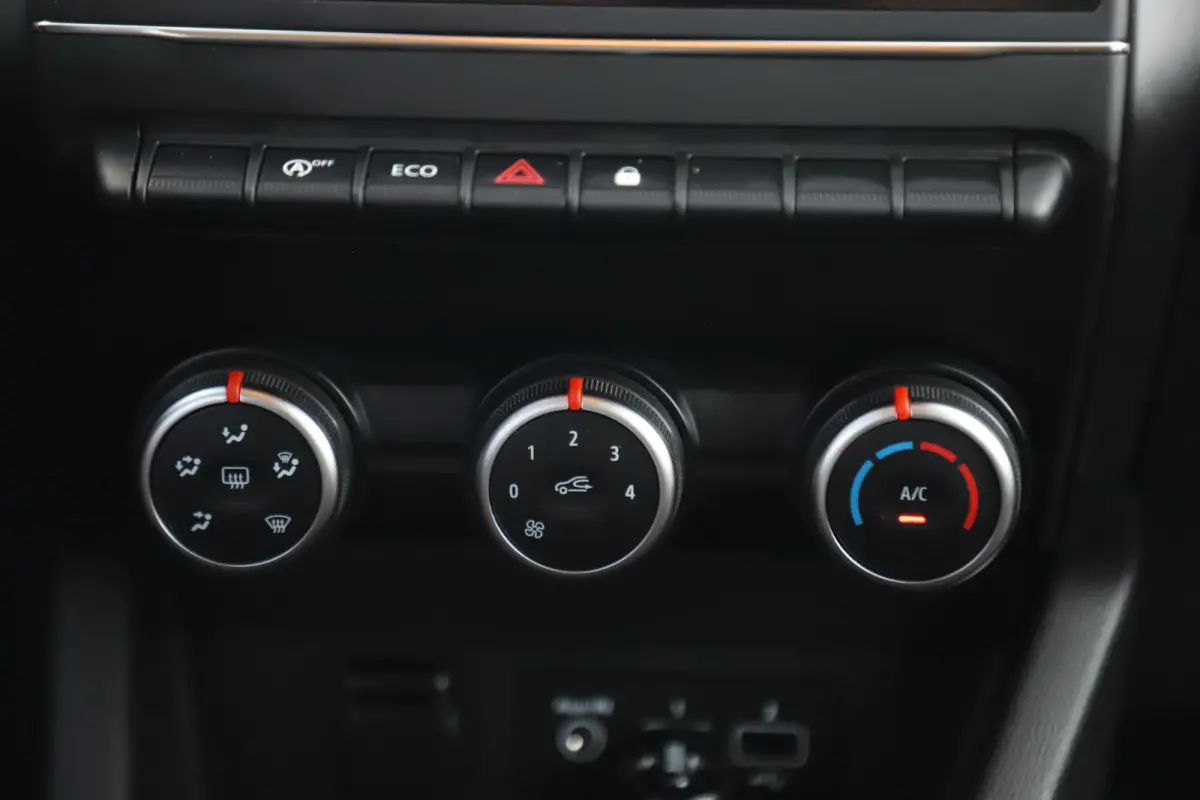1.0 TCe Business Zen Navigatie Airco Cruise Control Carplay Android Bluetooth LED Parkeersensor