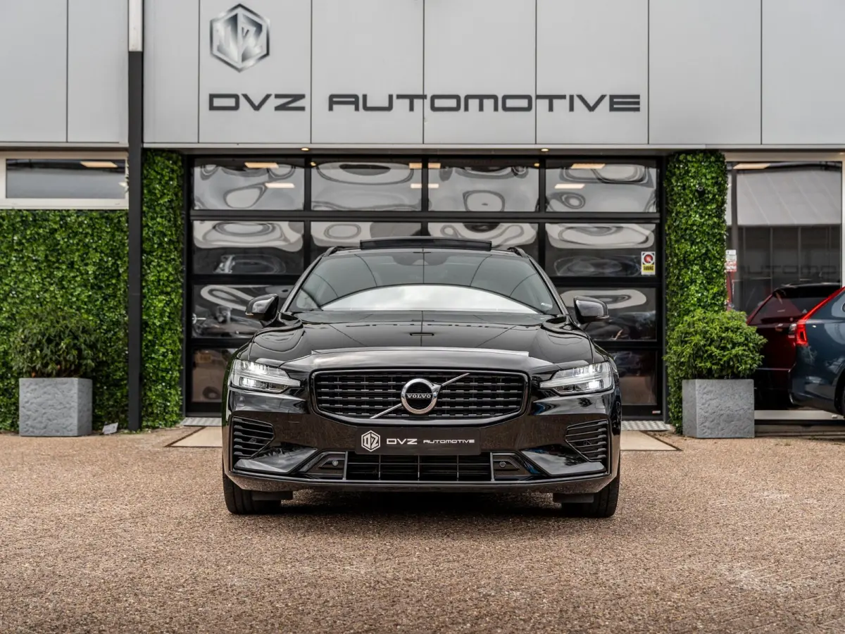 2.0 T8 Recharge AWD R-Design 455 PK | Pano | 1e Eig. | SOH 96 % |