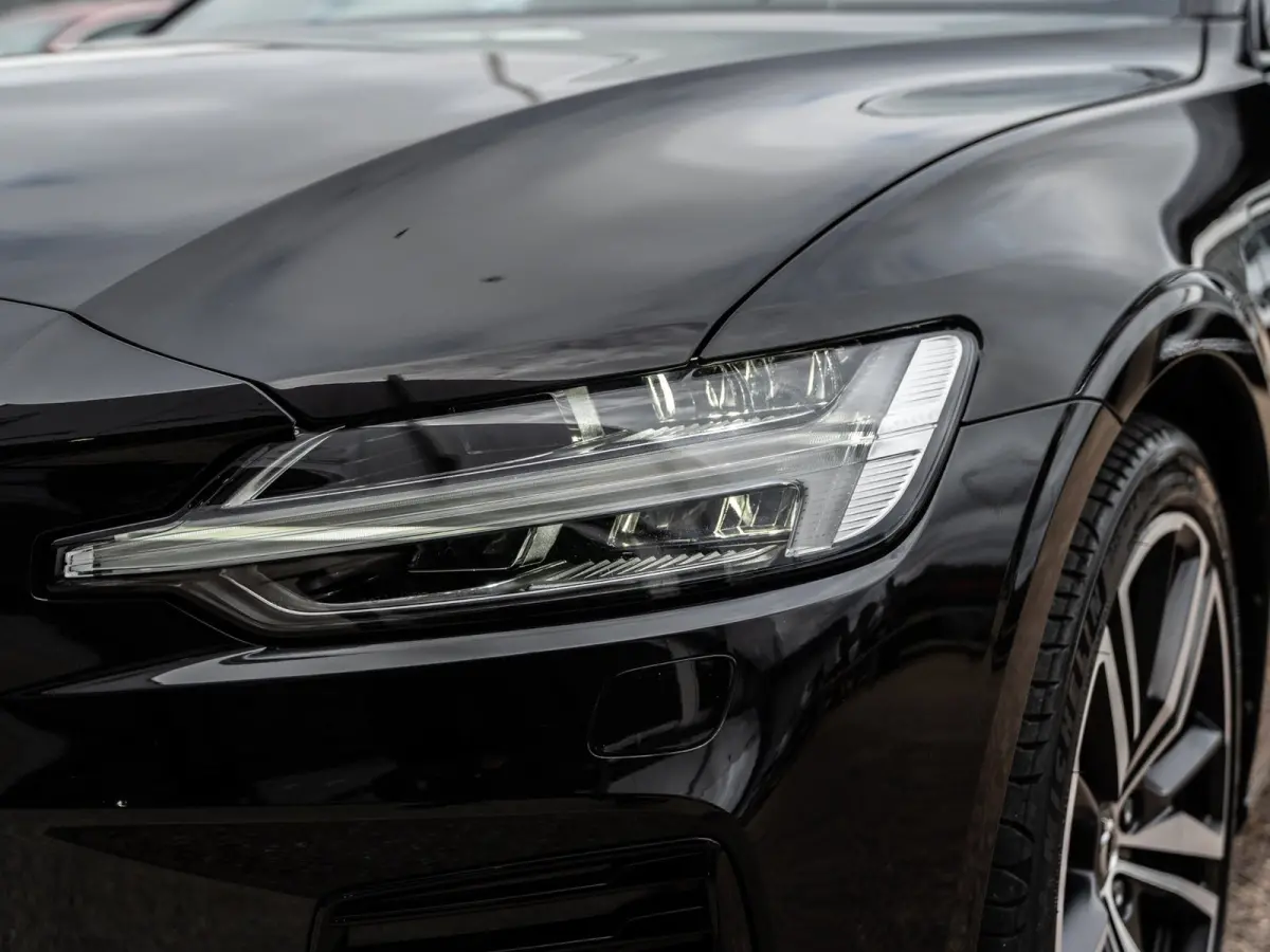 2.0 T8 Recharge AWD R-Design 455 PK | Pano | 1e Eig. | SOH 96 % |