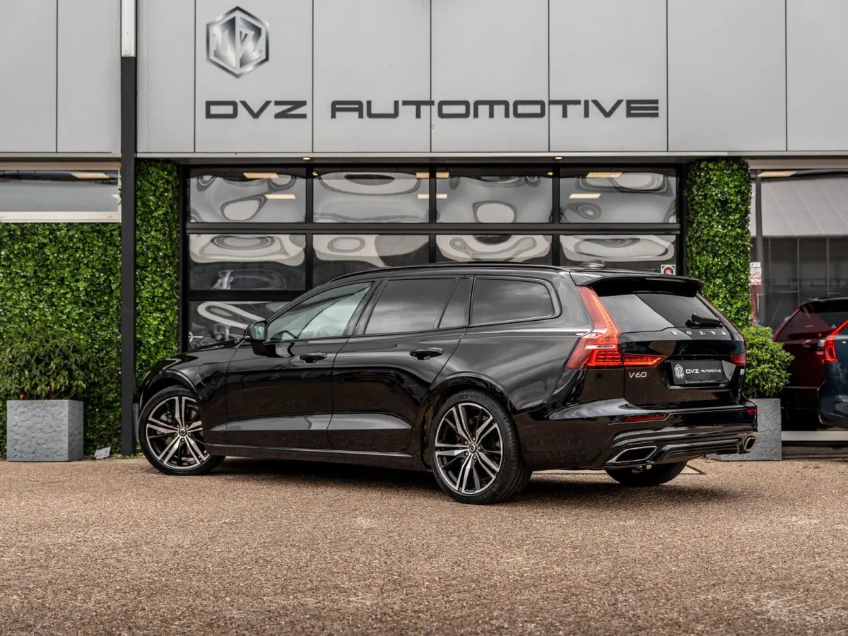 2.0 T8 Recharge AWD R-Design 455 PK | Pano | 1e Eig. | SOH 96 % |