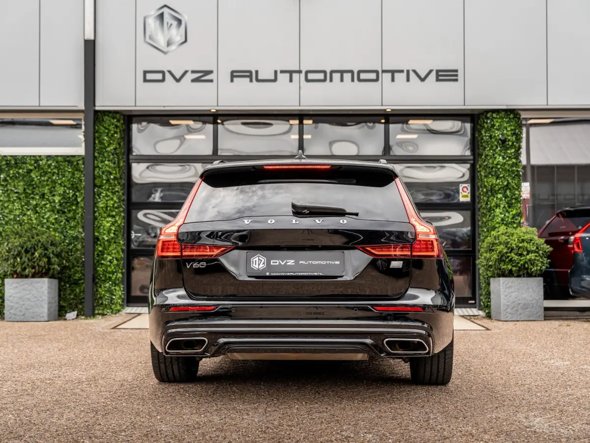 2.0 T8 Recharge AWD R-Design 455 PK | Pano | 1e Eig. | SOH 96 % |