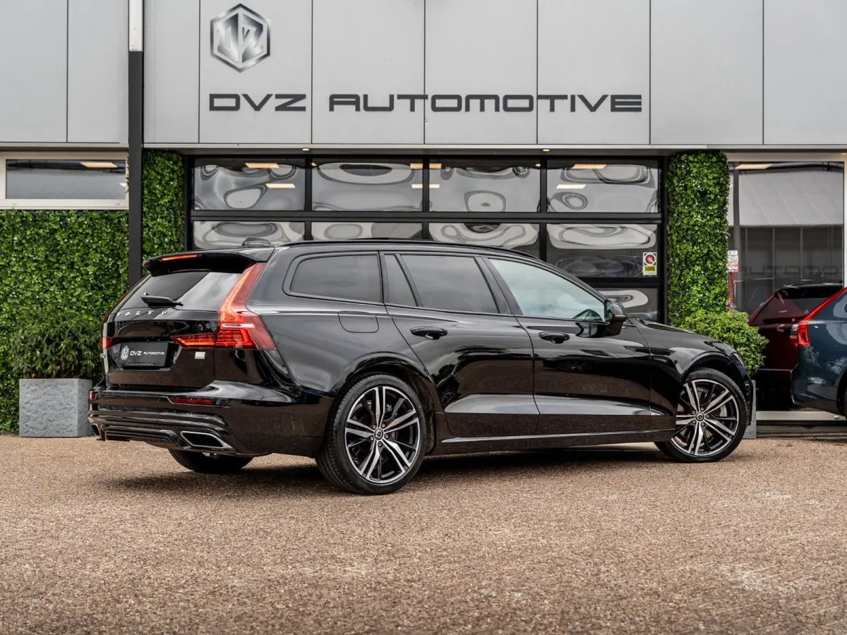 2.0 T8 Recharge AWD R-Design 455 PK | Pano | 1e Eig. | SOH 96 % |