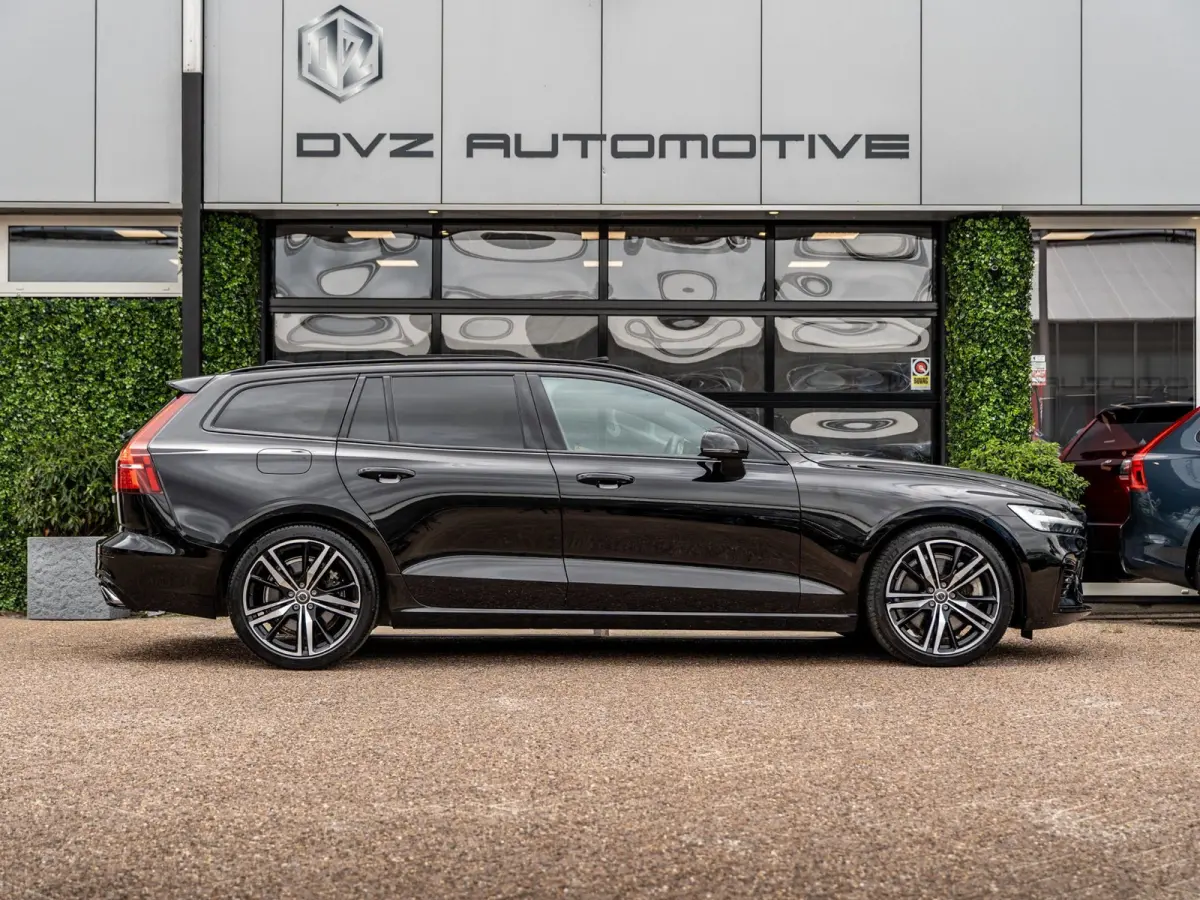 2.0 T8 Recharge AWD R-Design 455 PK | Pano | 1e Eig. | SOH 96 % |