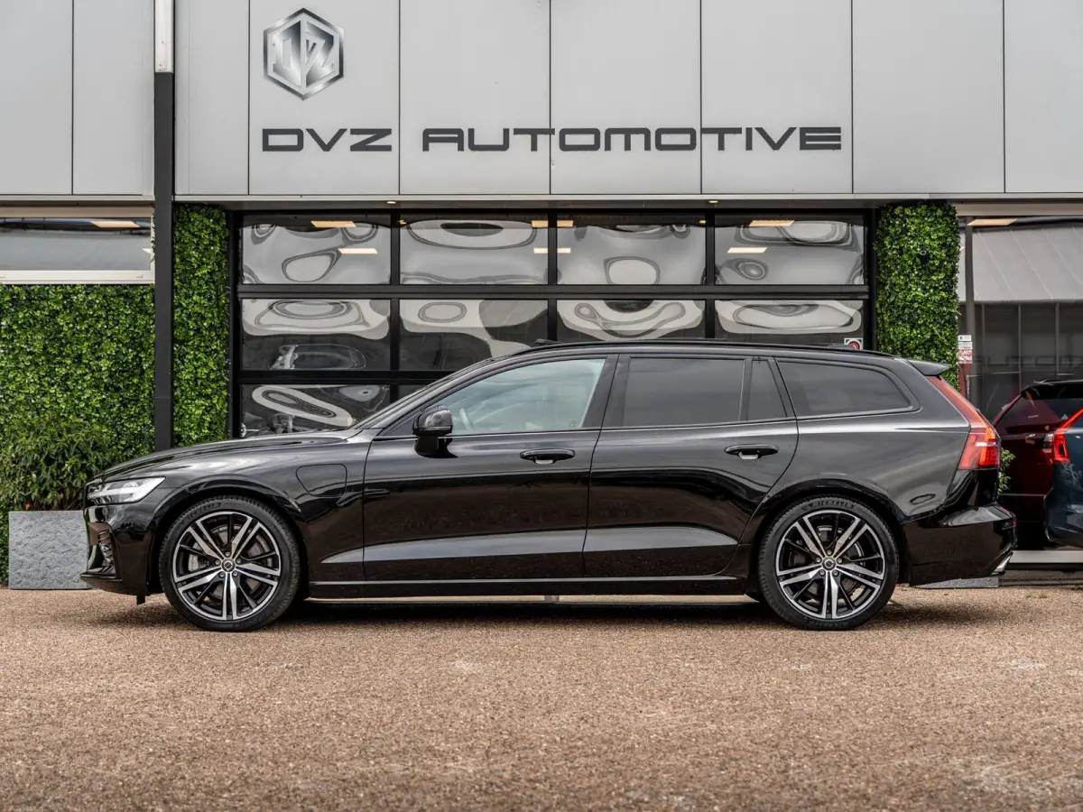2.0 T8 Recharge AWD R-Design 455 PK | Pano | 1e Eig. | SOH 96 % |