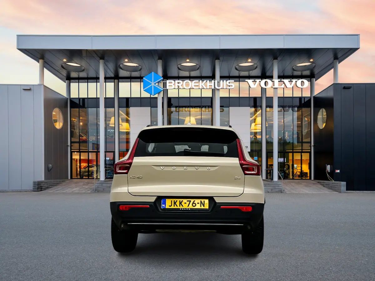 B4 Plus Dark | 19" Allseason | Trekhaak | Harman Kardon | Elektr. verst. Stoelen | Stoel/Stuurverwarming | Adaptieve Cruise | BLIS