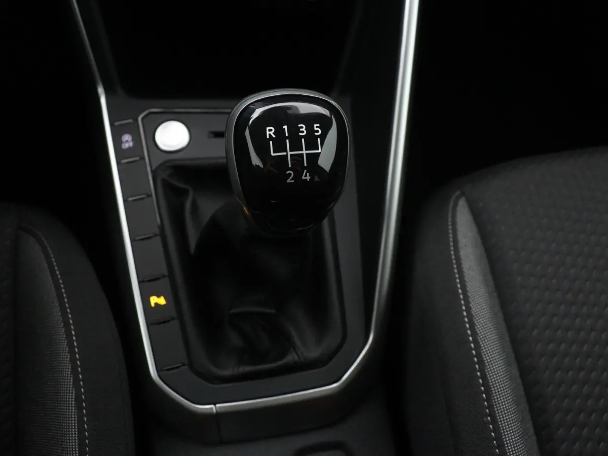 1.0 TSI Life Edition | EM | Achterruitrijcamera | Parkeersensoren | Navigatie | App Connect (Apple Carplay / Android Auto) | Keyless Access