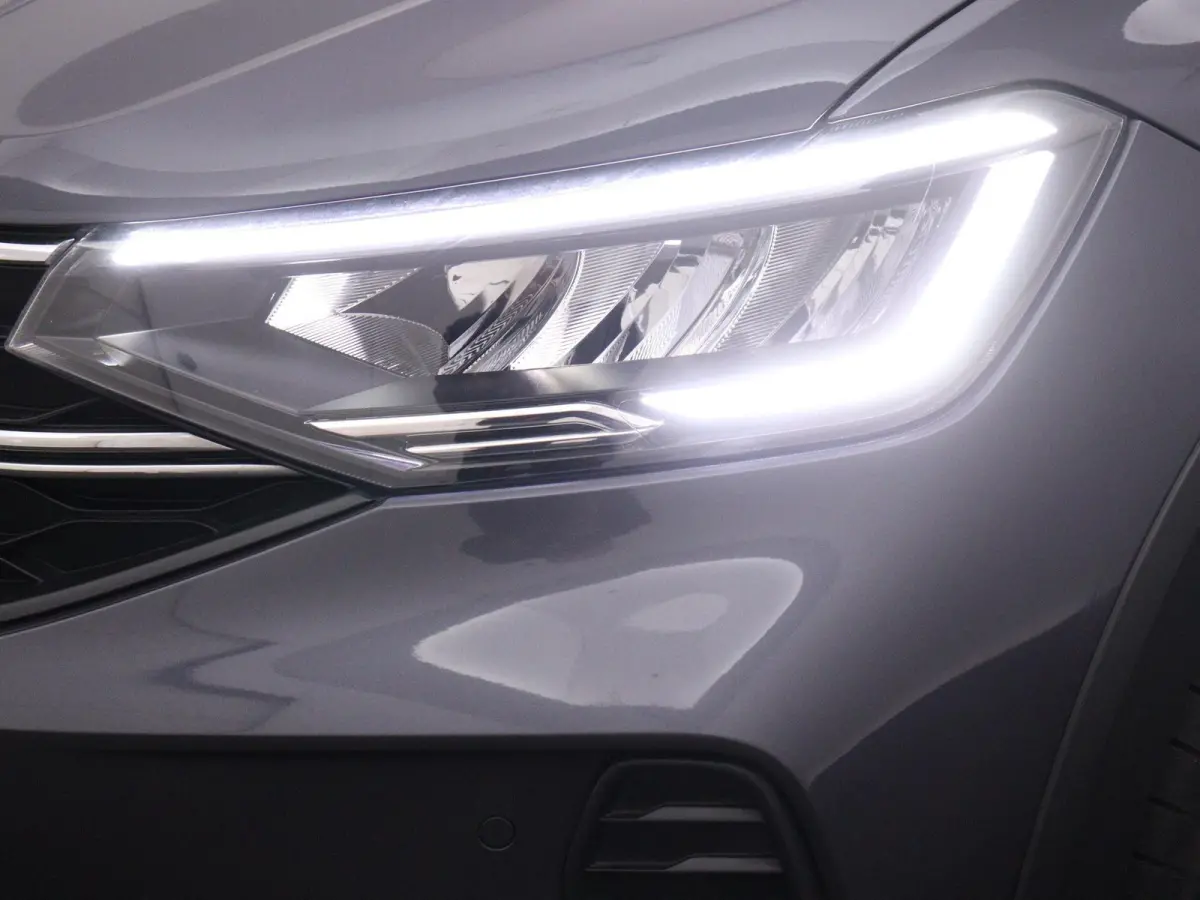 1.0 TSI Life Edition | EM | Achterruitrijcamera | Parkeersensoren | Navigatie | App Connect (Apple Carplay / Android Auto) | Keyless Access
