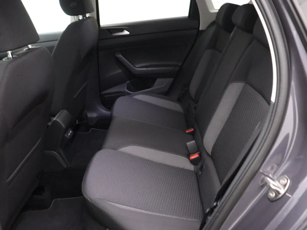1.0 TSI Life Edition | EM | Achterruitrijcamera | Parkeersensoren | Navigatie | App Connect (Apple Carplay / Android Auto) | Keyless Access