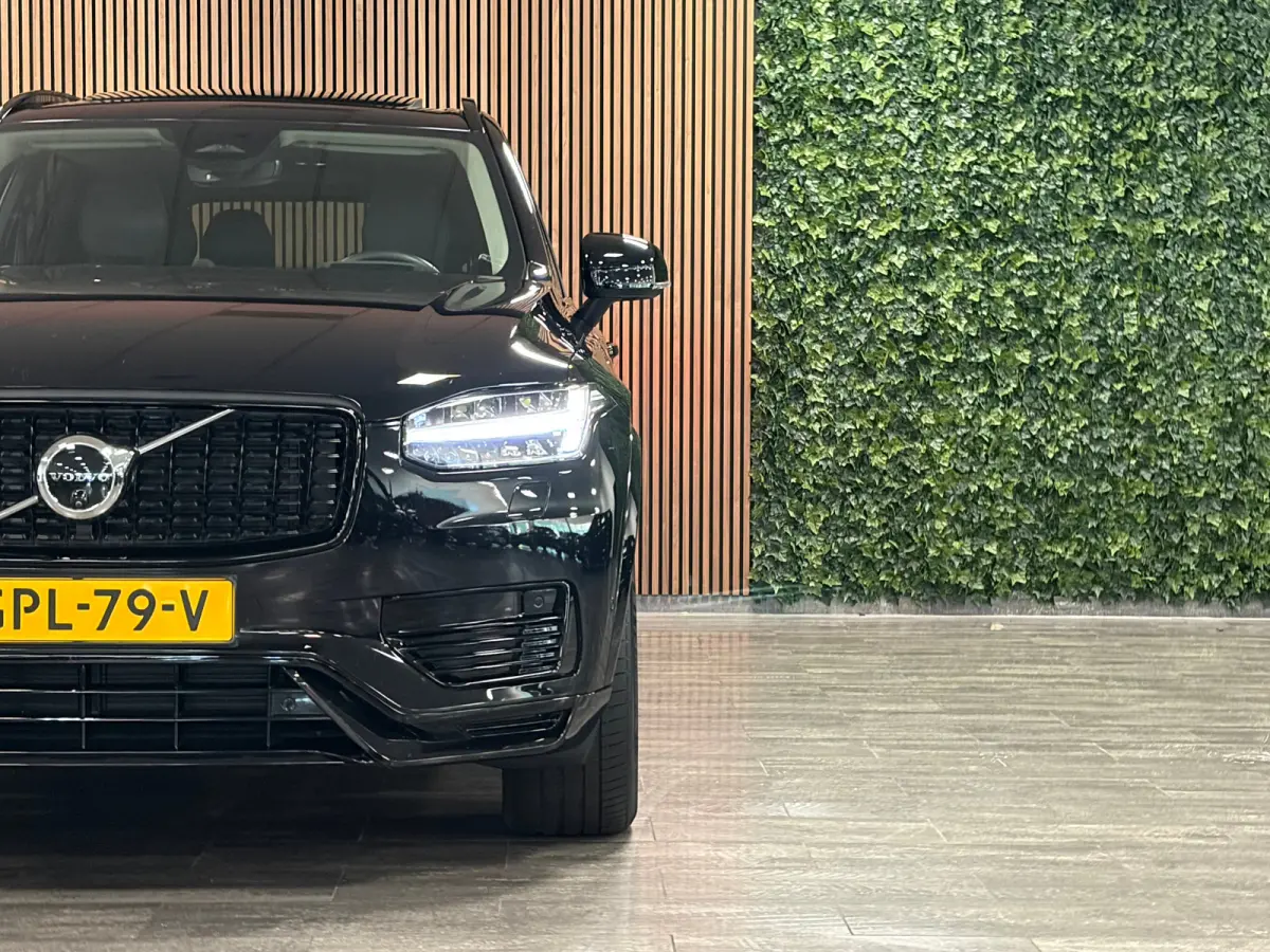 T8 AWD Recharge Ultra Dark | Vol! | Bowers & Wilkins | Luchtvering | Stoelventilatie | Trekhaak | 360 Camera | Head-Up Display | Stoelmassage | 455pk | Adaptieve Cruise Control | Stoelverwar