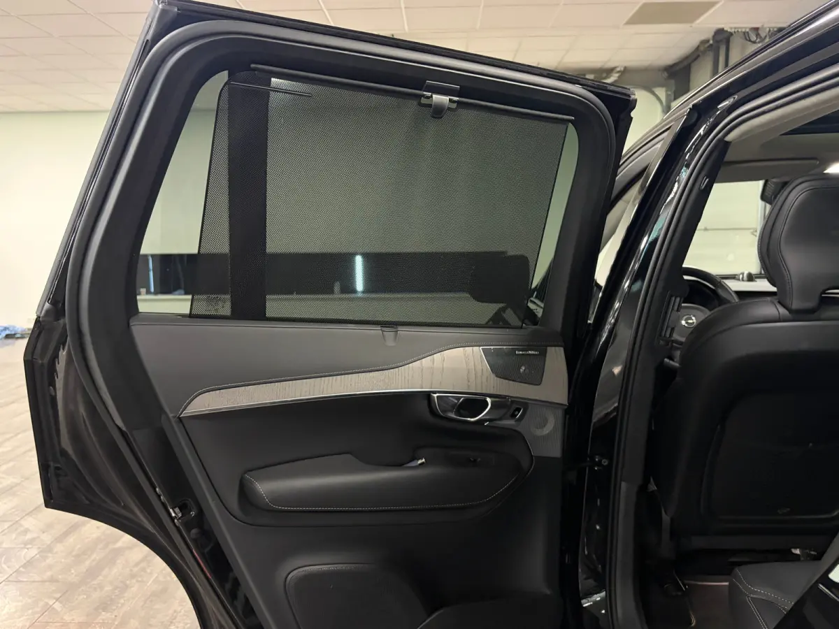 T8 AWD Recharge Ultra Dark | Vol! | Bowers & Wilkins | Luchtvering | Stoelventilatie | Trekhaak | 360 Camera | Head-Up Display | Stoelmassage | 455pk | Adaptieve Cruise Control | Stoelverwar