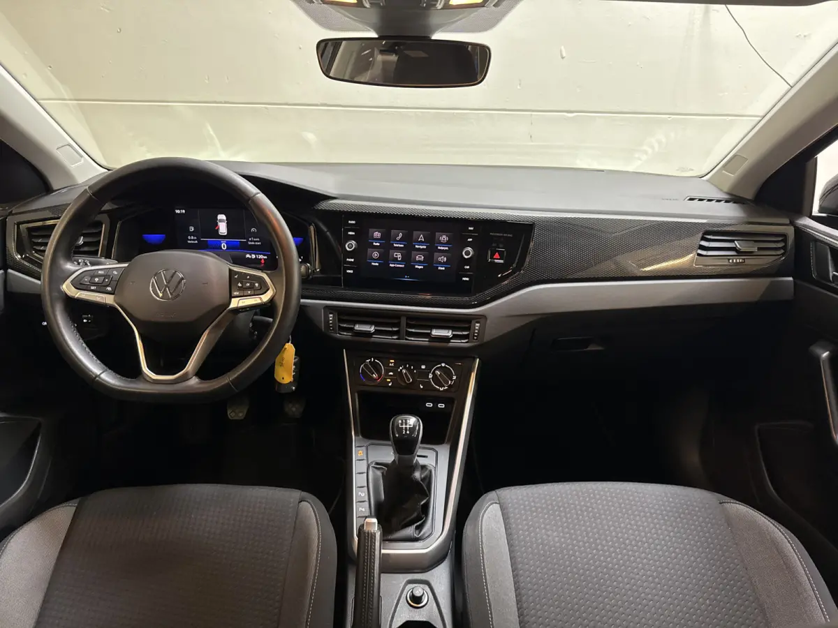TSI 95PK LIFE BUSINESS CARPLAY/PDC/LMV