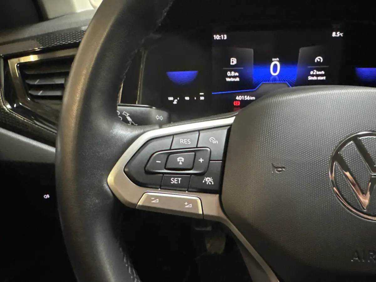 TSI 95PK LIFE BUSINESS CARPLAY/PDC/LMV