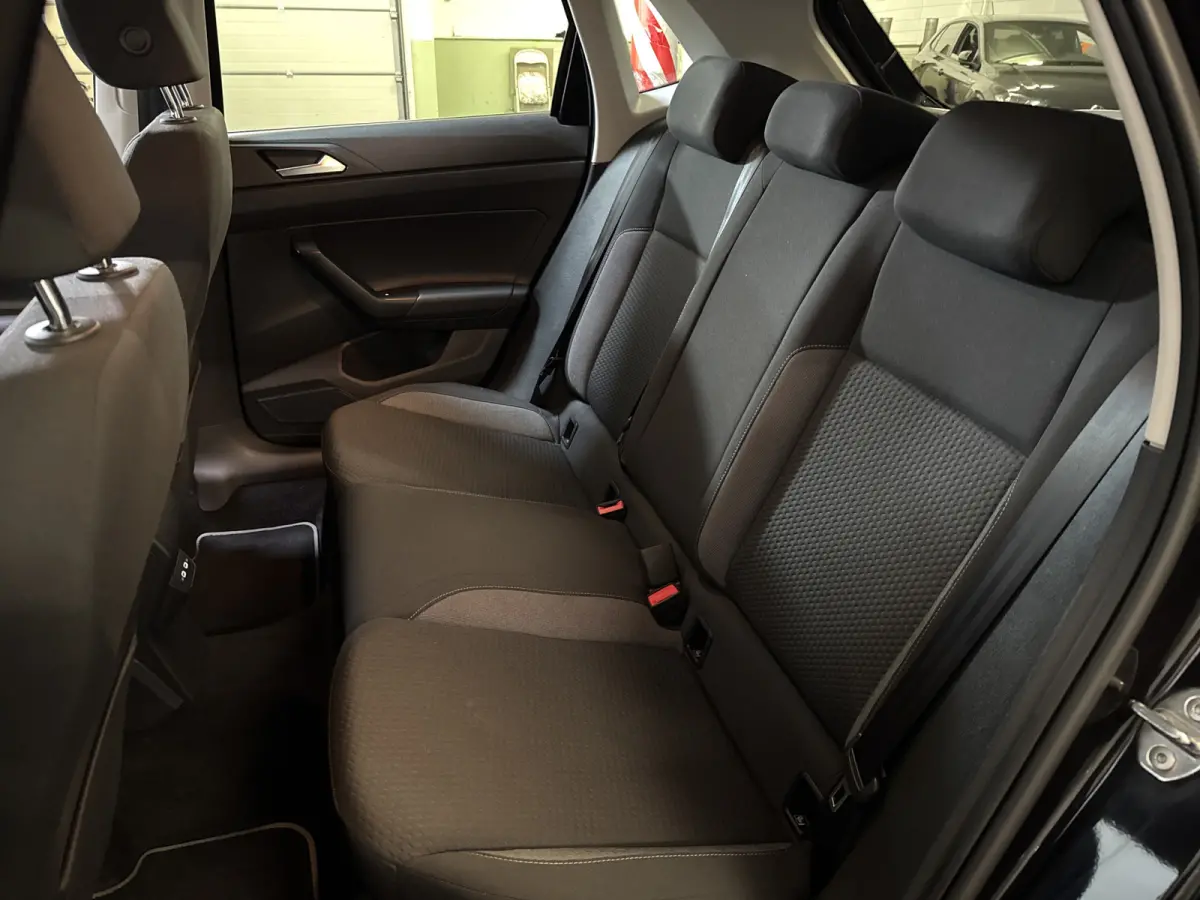 TSI 95PK LIFE BUSINESS CARPLAY/PDC/LMV