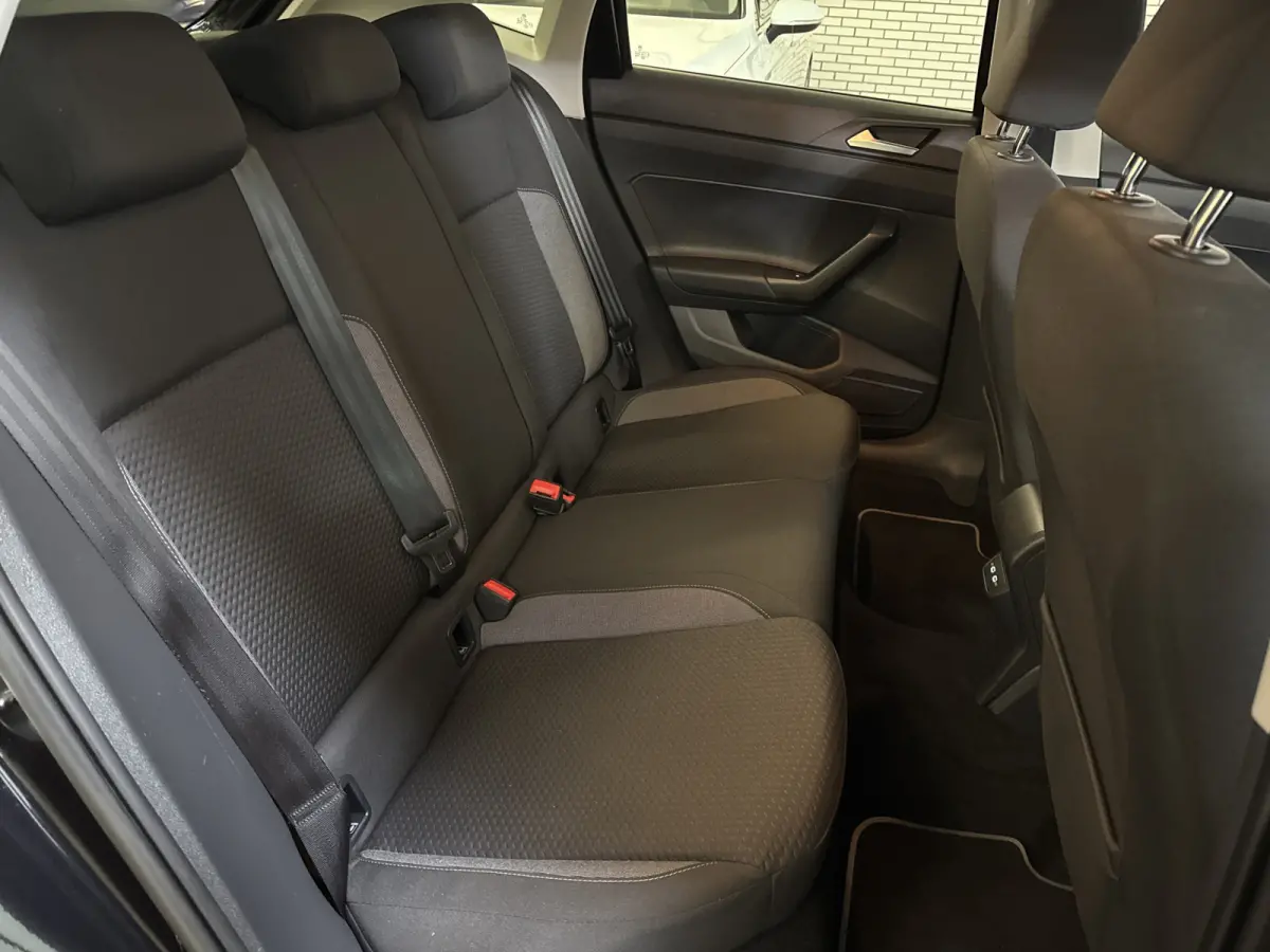 TSI 95PK LIFE BUSINESS CARPLAY/PDC/LMV