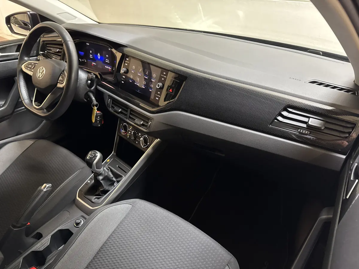 TSI 95PK LIFE BUSINESS CARPLAY/PDC/LMV