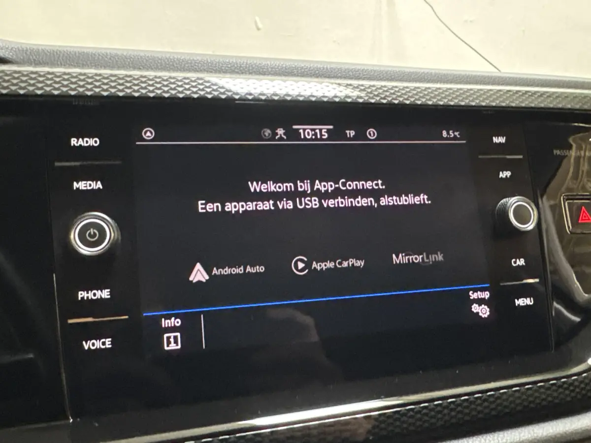 TSI 95PK LIFE BUSINESS CARPLAY/PDC/LMV