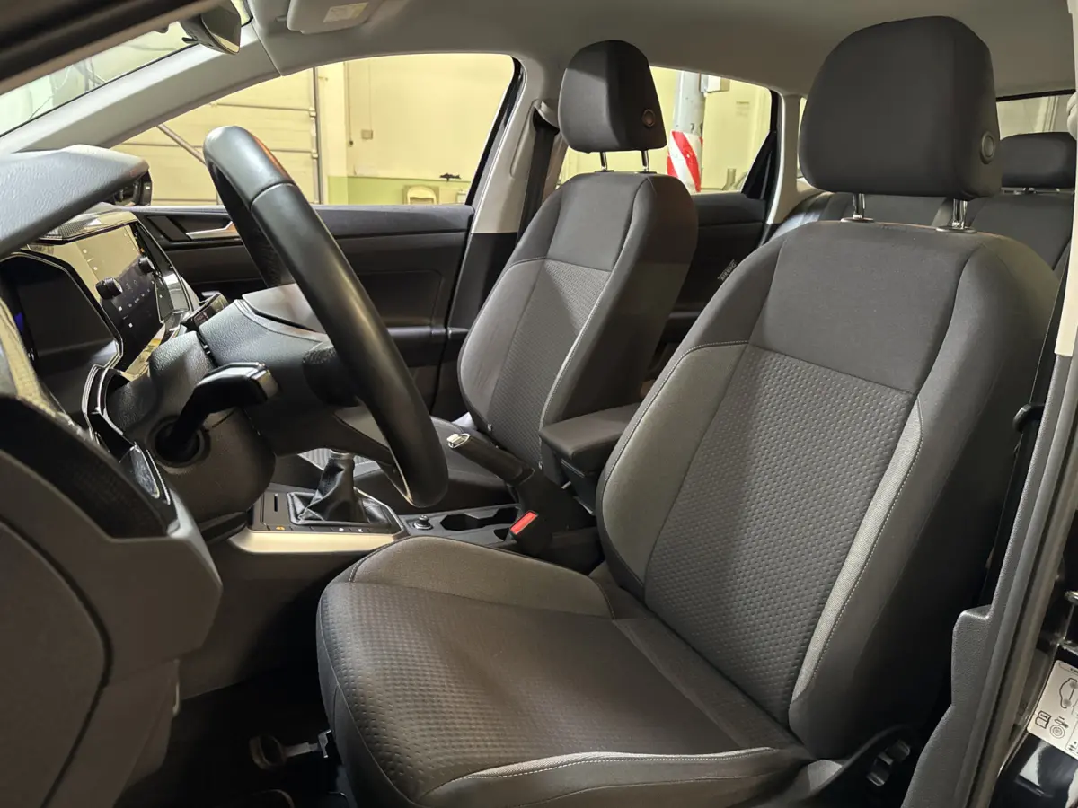 TSI 95PK LIFE BUSINESS CARPLAY/PDC/LMV