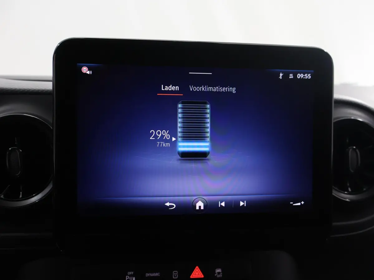 112 Pro L1 51 kWh | Snelladen | Achteruitrijcamera | Cruise Control | Climate Control | Mbux |