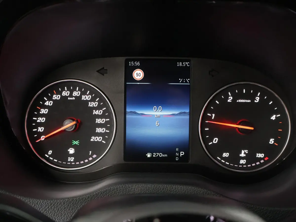 317 CDI GB L2 RWD PRO | AUTOMAAT | 3500KG TREKKEN | CAMERA | CRUISE CONTROL | APPLE CARPLAY