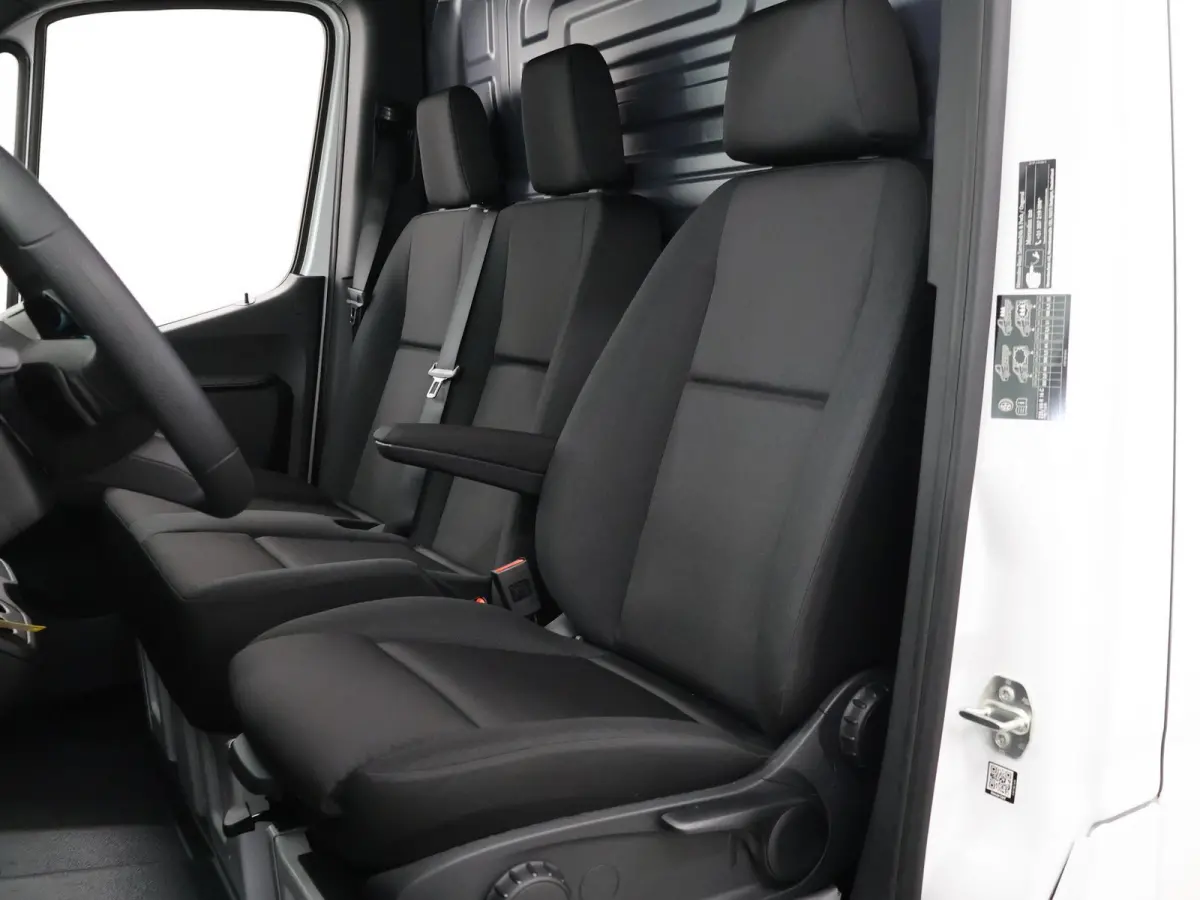 315 CDI | L2 H2 | Aut. | RWD | PRO | BPM VRIJ! | 3500 KG AHW | CARPLAY | ANDROID AUTO | 3-ZITS | CRUISE | CAMERA | AIRCO | SPOORASSISTENT | DODEHOEKDETECTIE |