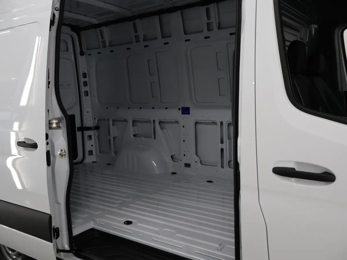 315 CDI | L2 H2 | Aut. | RWD | PRO | BPM VRIJ! | 3500 KG AHW | CARPLAY | ANDROID AUTO | 3-ZITS | CRUISE | CAMERA | AIRCO | SPOORASSISTENT | DODEHOEKDETECTIE |