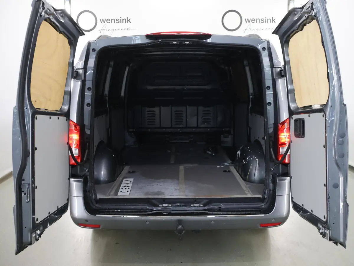 114 CDI | Aut. | L2 Lang | LM Velgen | Trekhaak | LED Koplampen | 3-zits | Parkeercamera | Navigatie | Climate Control | Certified