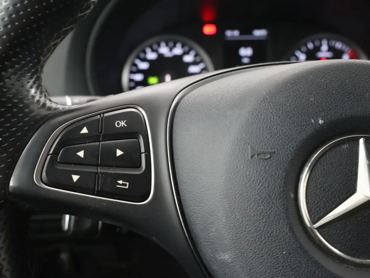114 CDI | Aut. | L2 Lang | LM Velgen | Trekhaak | LED Koplampen | 3-zits | Parkeercamera | Navigatie | Climate Control | Certified