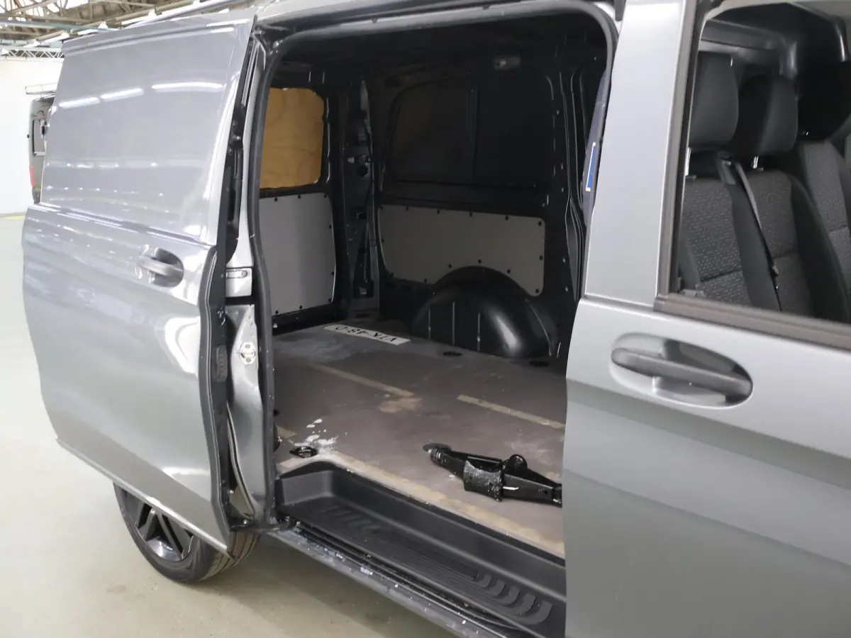 114 CDI | Aut. | L2 Lang | LM Velgen | Trekhaak | LED Koplampen | 3-zits | Parkeercamera | Navigatie | Climate Control | Certified
