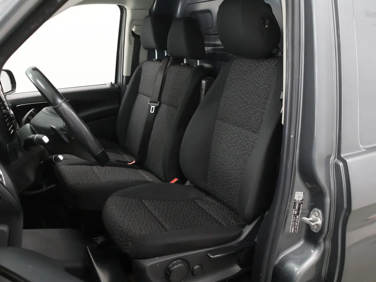 114 CDI | Aut. | L2 Lang | LM Velgen | Trekhaak | LED Koplampen | 3-zits | Parkeercamera | Navigatie | Climate Control | Certified