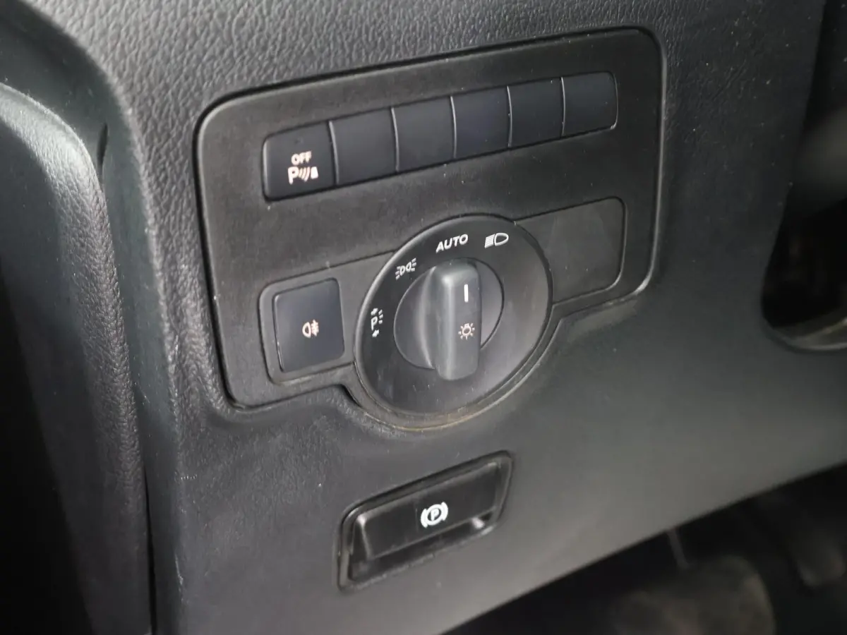 114 CDI | Aut. | L2 Lang | LM Velgen | Trekhaak | LED Koplampen | 3-zits | Parkeercamera | Navigatie | Climate Control | Certified