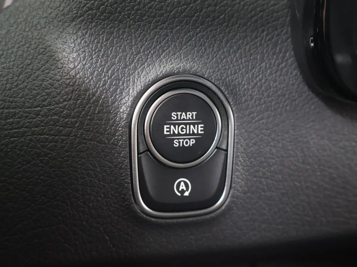 315 CDI GB L2 RWD PRO | ACHTERUITRIJCAMERA | 3500 KG AHW | DODEHOEKASSISTENT | AIRCO | CRUISE | CARPLAY | ANDROID AUTO | METALLIC | 3-ZITS | MBUX SYSTEEM GROOT