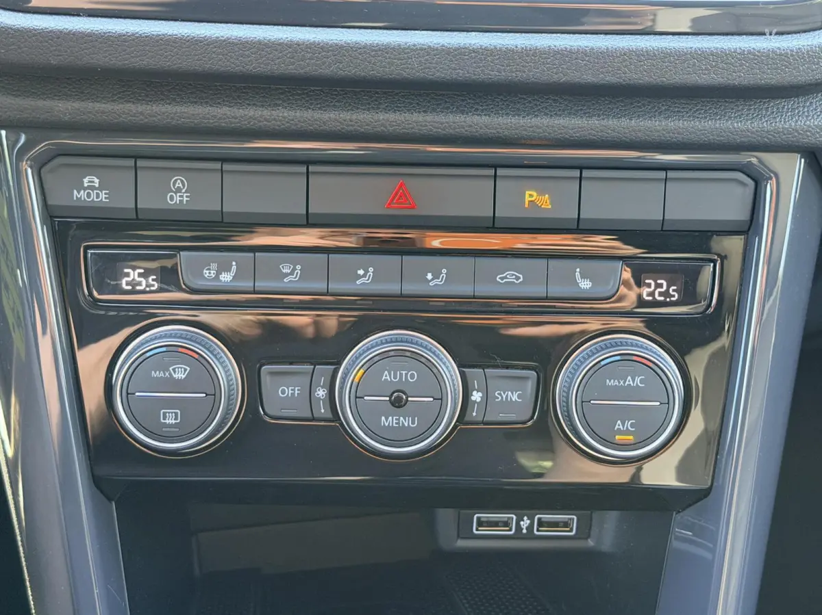 1.5 TSI Sport | Navi | Leer | Clima | Pano | Stoel-Stuurverwarming | Dealer Onderhouden